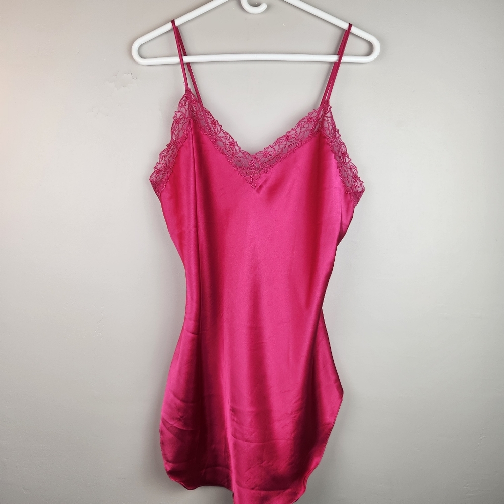 Vintage Victoria's Secret Gold Label Pink Chemise Large